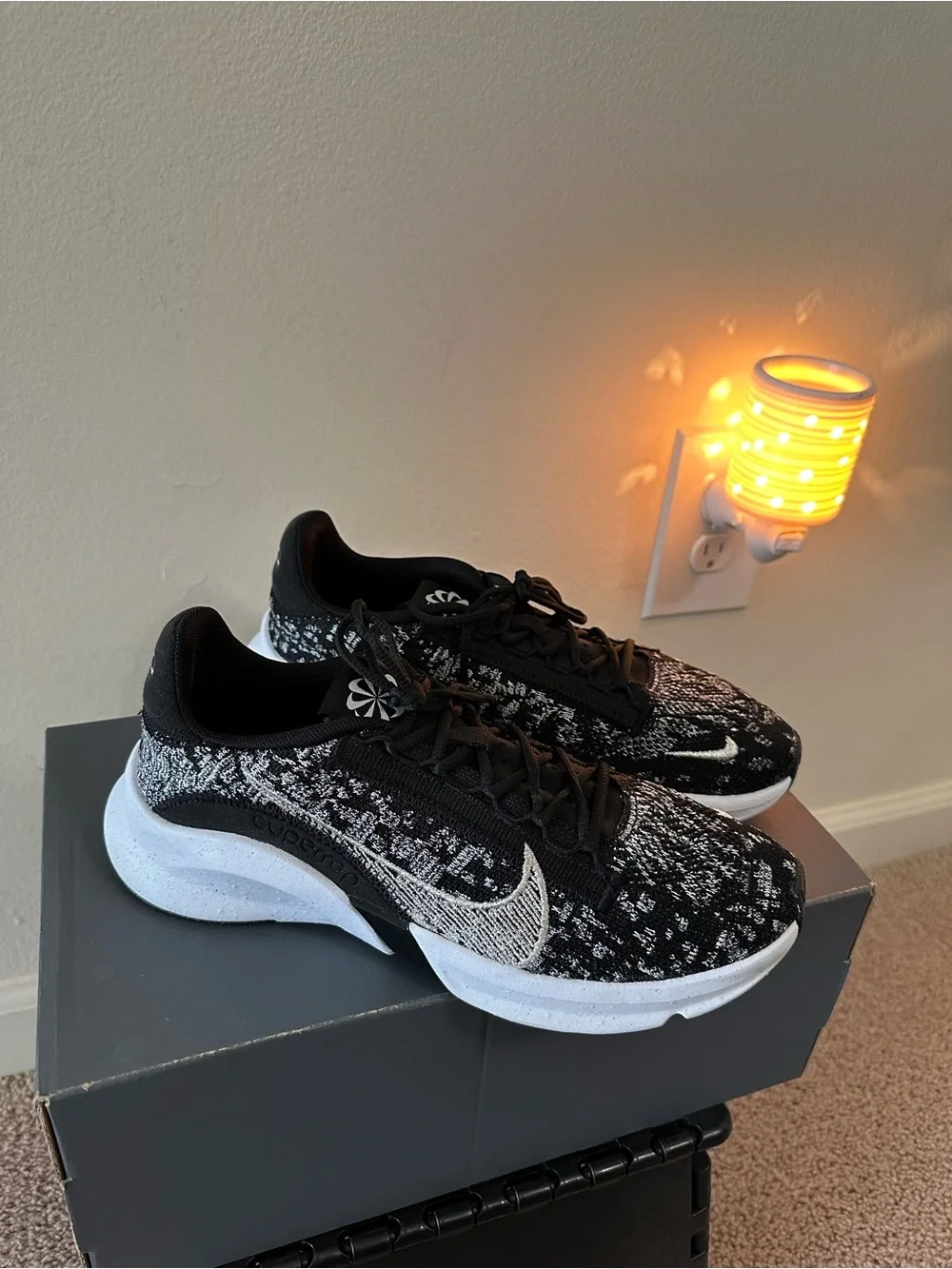 Nike SuperRep Go 3 Flyknit Next Nature, Women’s Black and White Sneakers